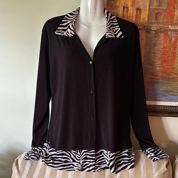 Black and White Zebra Print Women's Top - Picture 1 of 7